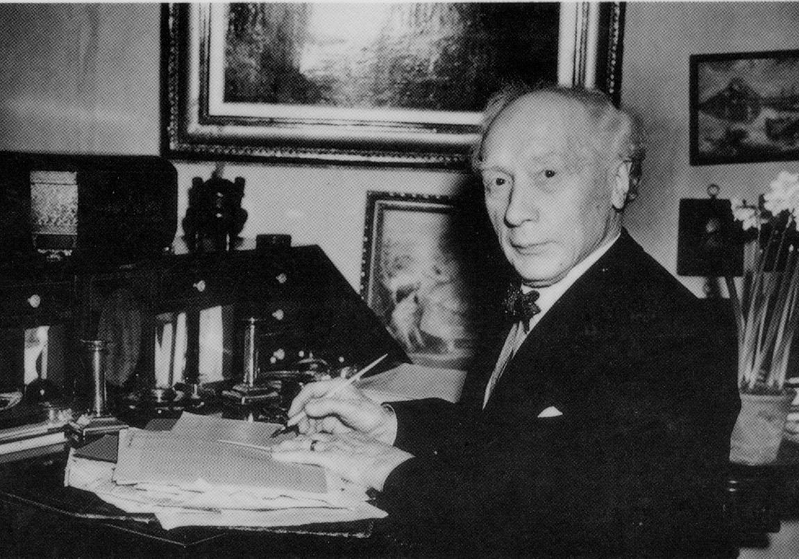 Alexander-at-his-desk-1950